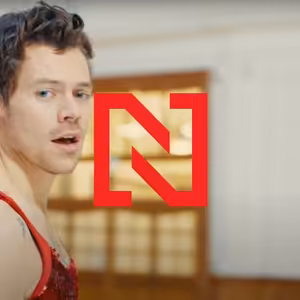 Harry Styles přepisuje pravidla mužství