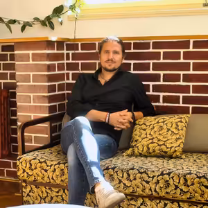 MIROSLAV HALÁK: STROM JE MEDIÁTOROM MEZI BOHOM A LUĎMI