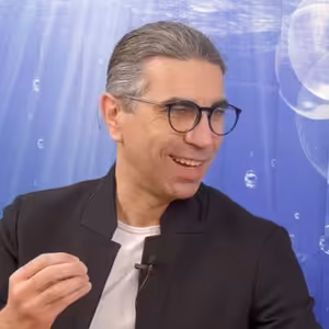 Robin Čumpelík, Štěstí národa