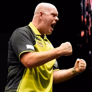 European Tour 11 - Devítková historie, skreč a maďarský bizár