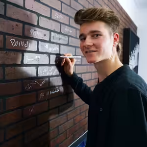 PODCAST #11 LUKÁŠ JOUKAL - O sportu, podnikání v mládí, náhodách a přežití v Číně