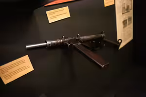 Výstava Nikdy se nevzdáme připomene v Národním muzeu 80. výročí atentátu na Heydricha