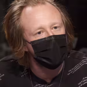 Mám rád humor na hraně trapnosti, na ulici mě lidi hláškují, bez spodního prádla hraju svobodněji, říká Kozub