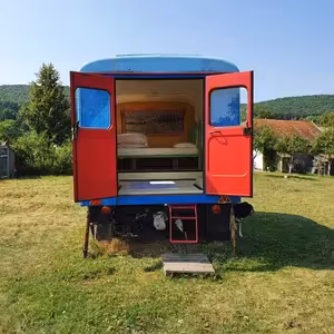 Basa alebo včelín? Slováci prichádzajú na chuť netradičnému ubytovaniu