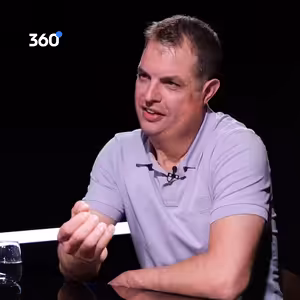 Hokejový expert Rusnák: “O tom, čo sa mi stalo, som 30 rokov nehovoril. Beriem to ako výhodu, som viac rozpoznateľný”