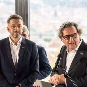 Motoristé jsou ideově mrtvá strana, ANO slíbilo nesplnitelné. O jejich voliče teď usiluje Rakušan