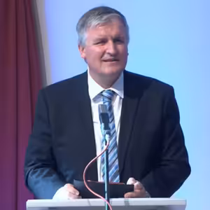 Václav Vondrášek • Duchovní trosky jako rodinné stříbro církve