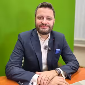 Andrej Babiš se vzdal Agrofertu. Politici SPOLU běsní. Jejich slepenec se rozpadá. | Čau Praho #160