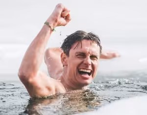 Freediver a otužilec David Vencl o svém rekordu plavat devadesát metrů pod ledem: Nebylo to tak zlý.