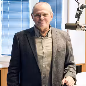 Milan Knažko - Upokojiť by sa mal Smer, ľudia pokojní sú