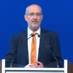 Marek Škrla • …učiňme ho k našemu obrazu…