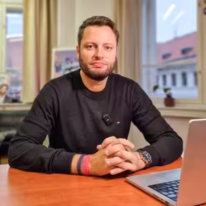 Tohle Fialu pěkně naštve. Seznam lží, které se vám nebál říkat přímo do očí. | Čau Praho #109