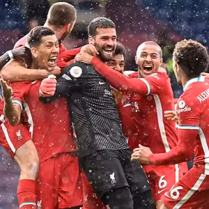 Boží Alisson Becker, romantický Leicester, FA Cup předán a TOP bitva o TOP4!