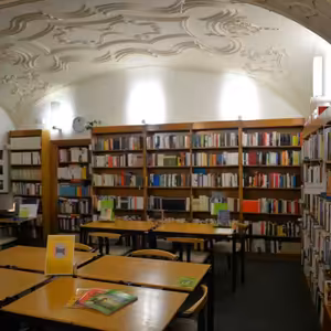 Štátna vedecká knižnica v Banskej Bystrici má šesť jazykových centier