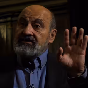 .pod lampou s Tomášom Halíkom: Opustime delenie na veriacich a neveriacich