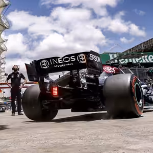Ze zákulisí diskvalifikační aféry Lewise Hamiltona