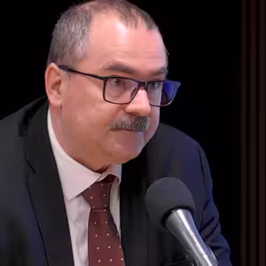 Povinné vojně se asi nevyhneme, NATO chce zálohy, Rus je nevypočitatelný, tvrdí Žáček