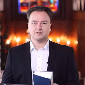 V malom kruhu a osobne