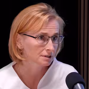 Zvažuji trestní oznámení na Nerudovou. Novotný je ubožák na přes držku, Fiala se za něj měl omluvit, říká Konečná