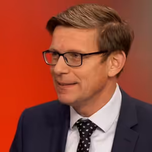 Martin Kupka (ODS): Každá koruna z dálničních známek jde na údržbu a investice | 3. 1. 2025