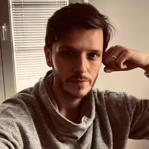 Štefan Petrík skúma ľudskú intimitu a tvrdí, že o sexe by sa malo rozprávať viac