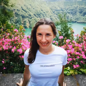 EP.105 JANKA TRAVELHACKER - Cestovanie je veda, ktorá človeka dovedie k sebe samému