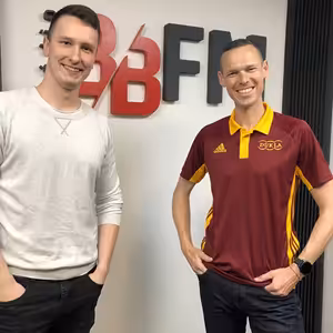 Matej Tóth v rozhovore prezradil, či mu rodina stíha na prechádzkach