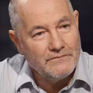 Úředníci nám lžou, štve mě ta arogance. Mapa zemí, kam lze cestovat, odporuje realitě, říká Papež