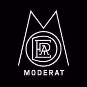 Rozhovor s Gernotem Bronsertem z Moderat o novém albu, pražském koncertě i jeho prvním mejdanu v ČR