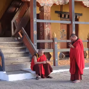 Ešus 17/6/2024: Kristýna, Matouš a cesty za štěstím (Bhútán a Norsko)