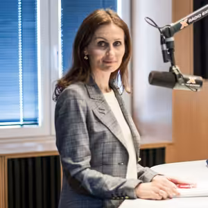 Andrea Kalavská – Dá sa odpolitizovať zdravotníctvo? Odpoveď zatiaľ nemám