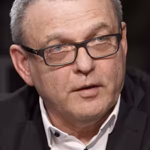 Postoj Zemana k Vrběticím Česko poškodil. Hamáček udělal chybu, narazili jsme na sebe, říká Zaorálek