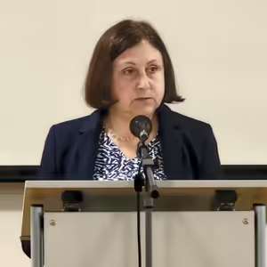 Radka ČÁSLAVOVÁ: Naslouchající milost (20. 12. 2025)