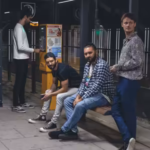 Hudobný rozhovor: Inými slovami o novinke Komu uveríš