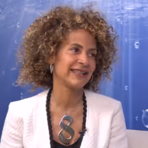 Monika Ben Thabetová, Tajná moc čísla 8