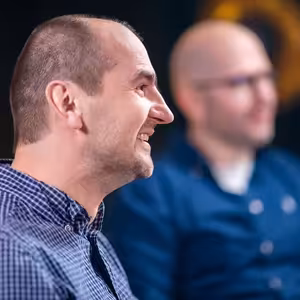 Pavel Zima, Matěj Hušek ~ Tisk, televize a umělá inteligence podle Seznamu