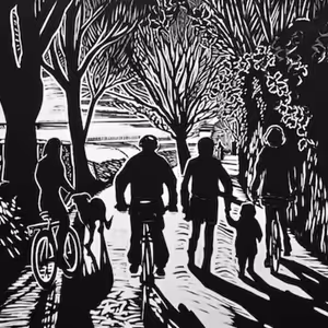 Na kole po silnici, i když je vedle cyklostezka