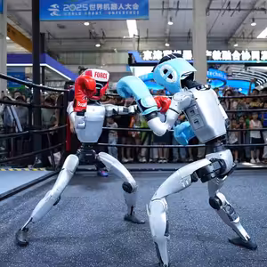 Humanoidní robot už pracuje v továrnách a poráží lidi v půlmaratonu. Kdy přijde pomáhat k vám domů?
