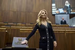 Ficova ministryně chce zkrotit veřejnoprávní média. Jsou první na řadě