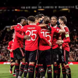 Red Devils idú z posledného, ale do záverečných duelov musia dať všetko