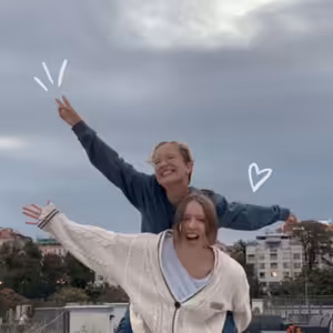 Knihovor s @klariny.knihy: 5 knih, které si nutně musíš přečíst