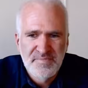 Vláda jednala v rozporu se zákony, neumí opatření napsat kvalitně, teď dožívá v agónii, říká Křepelka