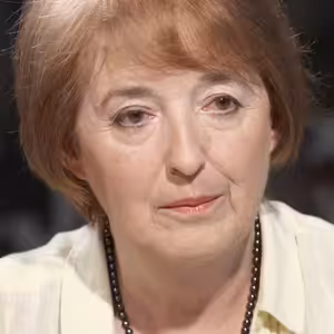 Demolice Transgasu i Hotelu Praha byly bolestné, duchovní hodnota staveb patří všem, říká autorka knihy Zbořeno