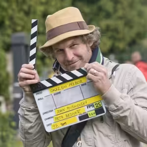 Na pivu s Civalem #8: Jan Prušinovský, režisér Mostu a Okresního přeboru