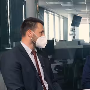 Diskusia Mariána Viskupiča a Tomáša Meravého o daňovej a dlhovej brzde