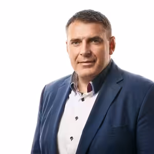 Americká cla srážejí trhy níže. V Evropě se obavy nejvíce promítají do cen akcií automobilek, říká Vladimír Vávra z WOOD & Company