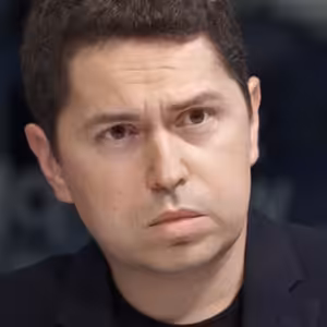 Babiš junior: Jsem tím, kdo může otce dostat do kriminálu. Převody akcií Čapího hnízda jsou falzifikáty