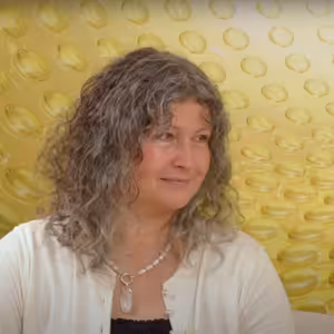 Ramona Siringlen, Brány ke svobodě se otevírají