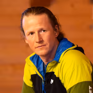 „Létali jsme v podmínkách, kdy i ptáci chodí pěšky,“ říká extrémní paraglidista Juraj Koreň.