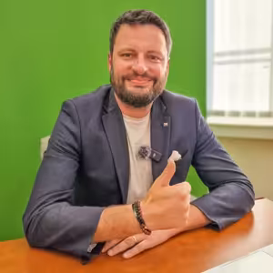 Fiala je v šoku. Rakušan jde po premiérovi. Hra na kamarády před volbami končí. | Čau Praho #146